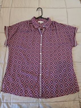Max Studio Burgundy Geo-Print Short Sleeve Button-Down Size Large